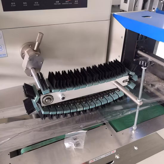 Masque de papier de soie de visage de lingette humide entièrement automatique 2019 faisant la machine d'emballage